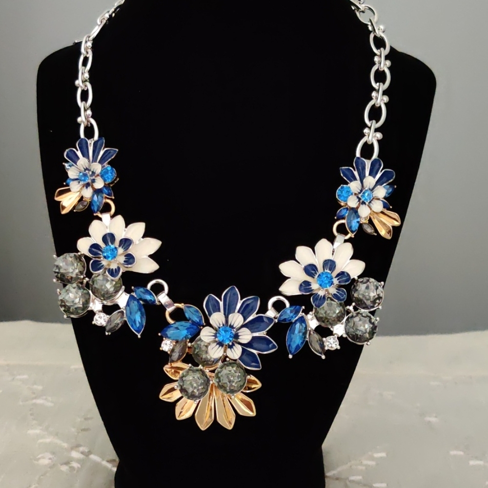 Pappagallo Statement Necklace💖💖💖